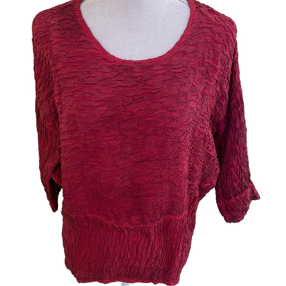 Grizas Red Textured Crinkled Stretch Silk 3/4 Sleeve Scoop Neck Blouse S